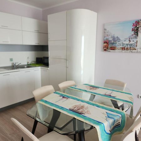Beach View Apartment Shkorpilovtsi ภายนอก รูปภาพ