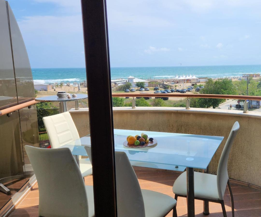 Beach View Apartment Shkorpilovtsi ภายนอก รูปภาพ